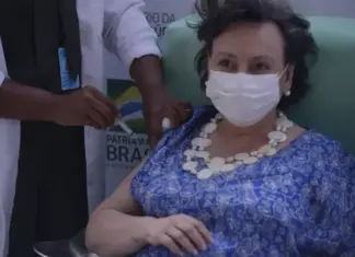 Primeira vacina marcou esperança e expôs atrasos no Brasil