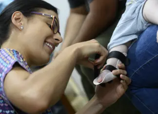 Órteses precoces mudam trajetória de bebês no HRC