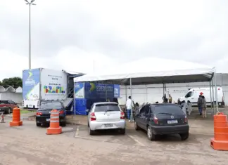 Carreta do SUS faz 1,2 mil exames no HRT, em Taguatinga Tenda montada