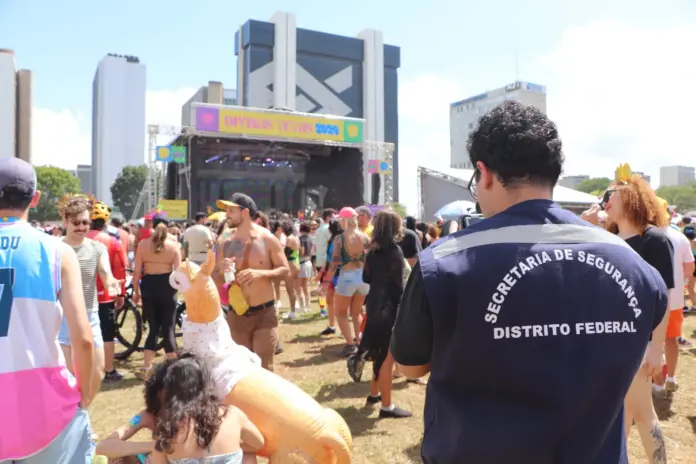 Segurança Carnaval: fiscalização e policiamento na Esplanada durante o DF Folia 2026