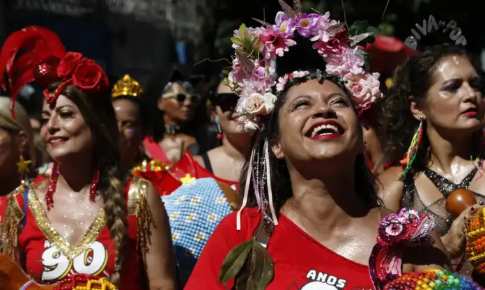 Bloco de carnaval-Fernando Frazão-Agência Brasil Carnavais: especialista explica sentidos do Carnaval na cultura brasileira
