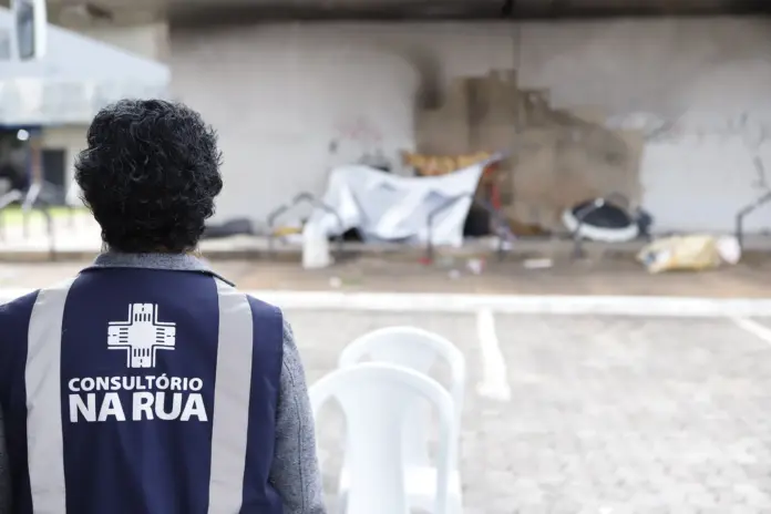 Consultório na rua DF-Jhonatan Cantarelle-Agência Saúde DF Equipe de Consultório na Rua realiza atendimento itinerante a pessoas em situação de vulnerabilidade no DF em 2025