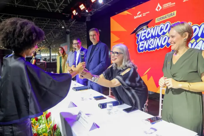 Técnico no EM: formatura de 1,5 mil estudantes da rede pública em cerimônia no Parque da Cidade, em Brasília.