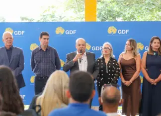 GDF inaugura CEF 01 no Mangueiral com 700 vagas por turno Ibaneis inaugura nova escola CEF 01 do Jardins Mangueiral