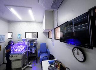 HMIB adota telemetria na UTIN e reforça segurança neonatal Painéis de telemetria exibem sinais vitais de recém-nascidos na UTIN