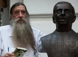 Morre Nelsinho Rodrigues aos 79 anos no Rio de Janeiro Nelsinho Rodrigues fundador do Bloco do Barbas e produtor cultural do Rio