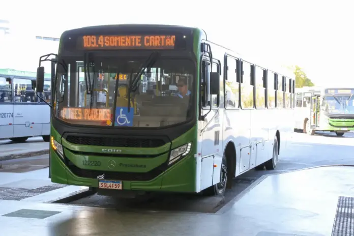 ônibus e metrô grátis de 14 a 17/2 com horários especiais no Metrô-DF