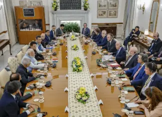 Brasil e Índia fecham parcerias para remédios no SUS Câncer no SUS: Brasil e Índia fecham PDPs para ampliar oferta de pertuzumabe, dasatinibe e nivolumabe com produção nacional.