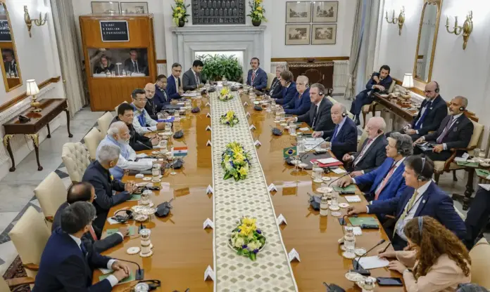 Câncer no SUS: Brasil e Índia fecham PDPs para ampliar oferta de pertuzumabe, dasatinibe e nivolumabe com produção nacional.