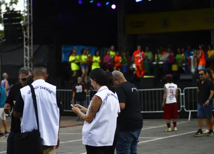 Vigilância DF apreende produtos irregulares no Carnaval 2026 durante fiscalizações em blocos e eventos