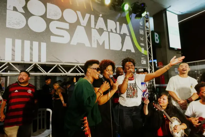 Roda do Rodoviária do Samba no Terminal do Setor O em Ceilândia com edição dedicada às mulheres