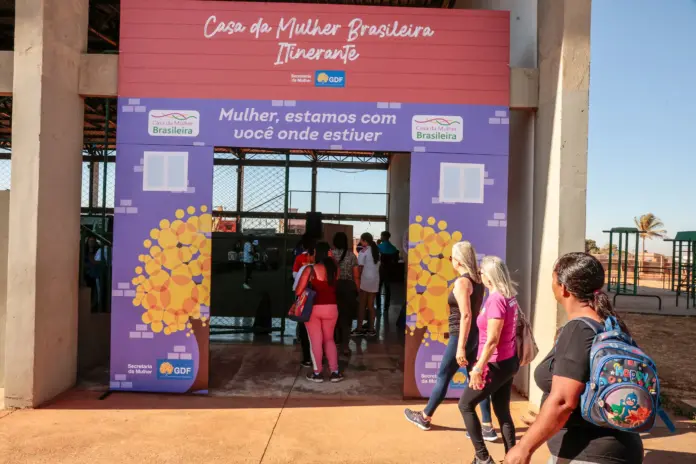 Ação da Casa da Mulher Brasileira Itinerante em Planaltina