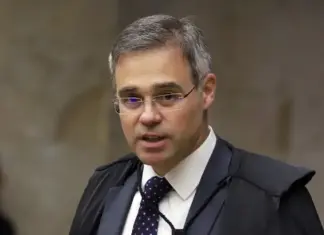 Delação amplia pressão sobre repasses ao filme Dark Horse Minístro do STF André Mendoça