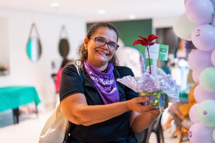 Atendimento do projeto Dia da Mulher da DPDF com serviços integrados para mulheres no DF