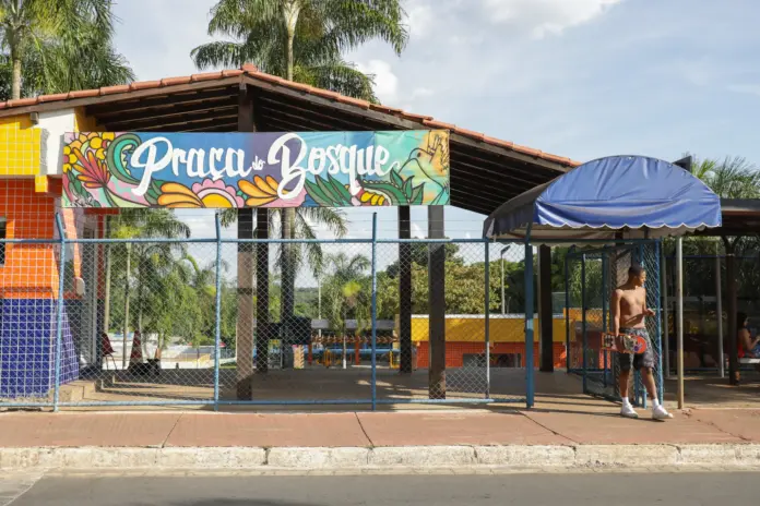 Praças reformadas da Candangolândia