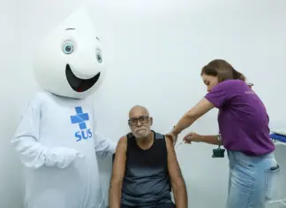 DF faz Dia D contra gripe, covid e bronquiolite Dia D de vacinação no DF oferece proteção contra gripe, covid-19 e vírus sincicial respiratório