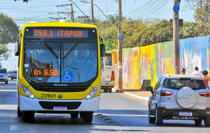 Ônibus com intinerário para o Itapoã DF