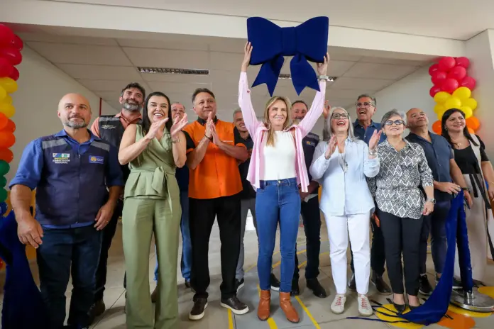 Celina inaugura creche no Riacho Fundo