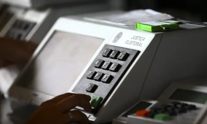 Lacracao urnas eletronicas-Marcelo Camargo-Agência Brasil Eleições - Urna eletrônica