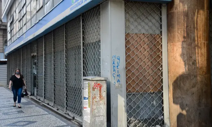 Lojas fechadas-Tomaz Silva-Agência Brasil lojas fechadas