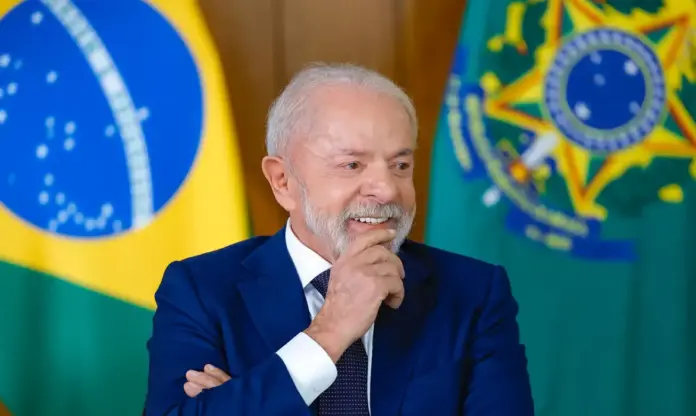 Presidente Lula sorrindo