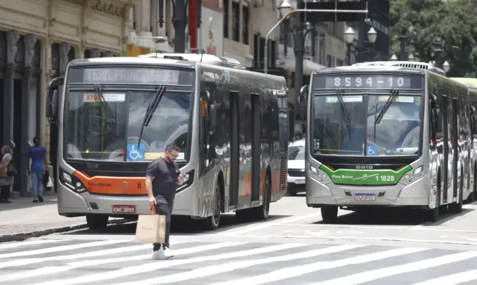 Ônibus tarifa_-Paulo Pinto-Agência Brasil Painel mostra IPCA março com alta puxada por gasolina e alimentos segundo dados do IBGE