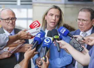 BRB tem solução técnica, afirma Celina após reunião Governadora Celina Leão