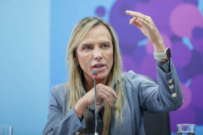 Celina Leão -GDF encaminha à CLDF projeto sobre acolhimento humanizado
