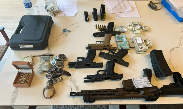 Apreensão de armas e produtos de roubo