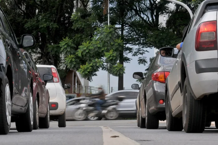Carros na rua-tony-winston-Agência Brasilia Carros na rua